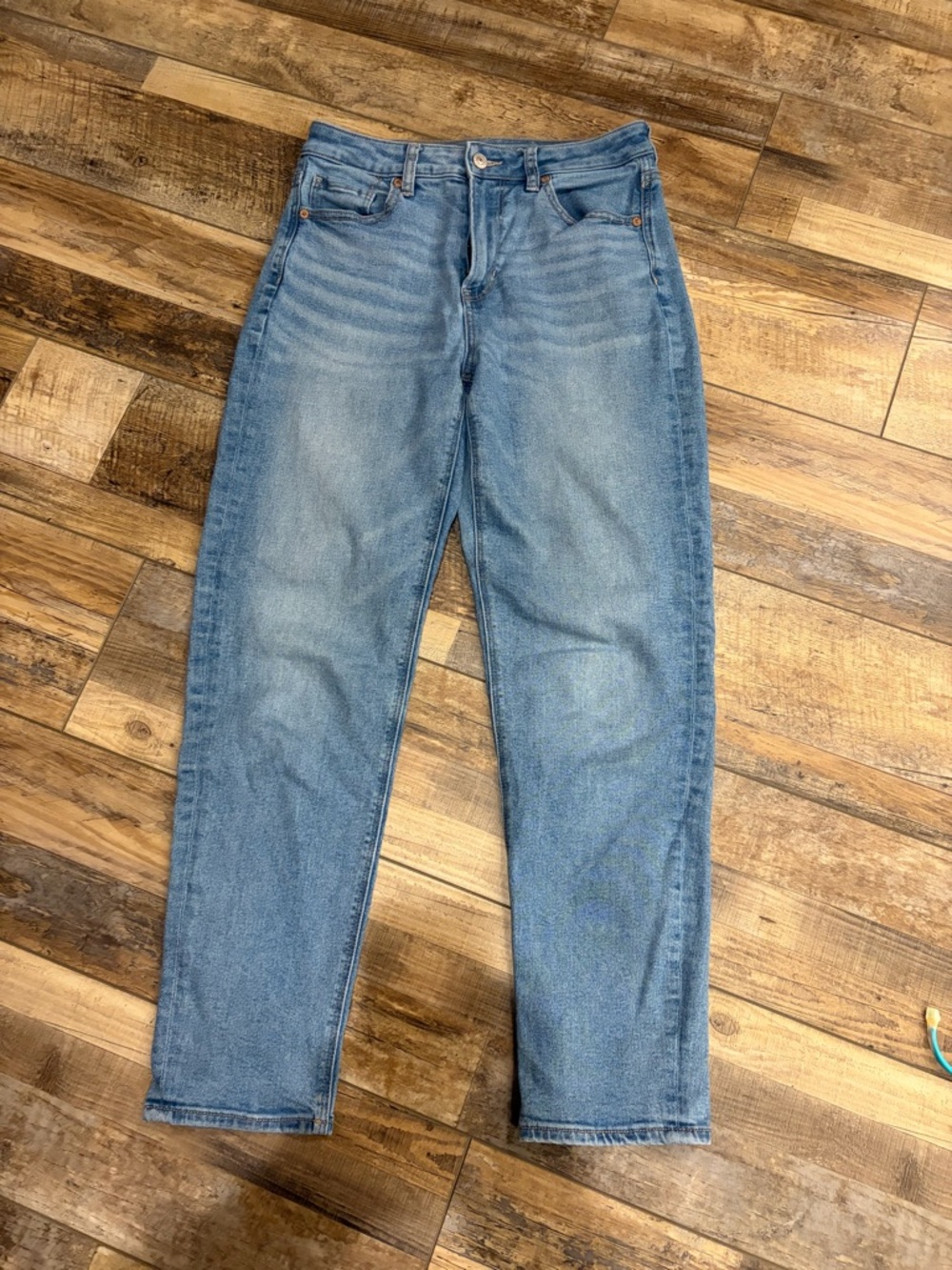 American Eagle Outfitters Light Blue mom Jeans